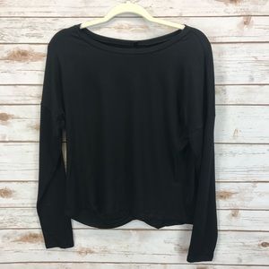 Long sleeve black women’s yoga shirt